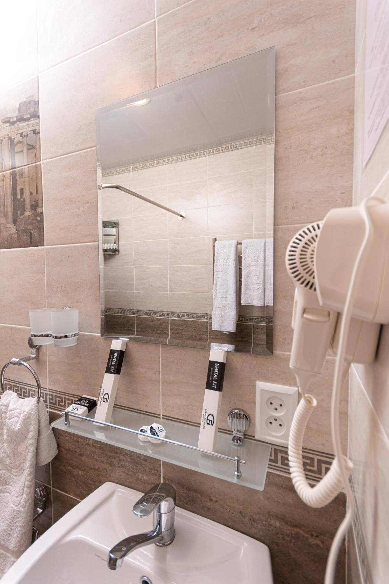 Grand Fergana Hotel Dış mekan fotoğraf