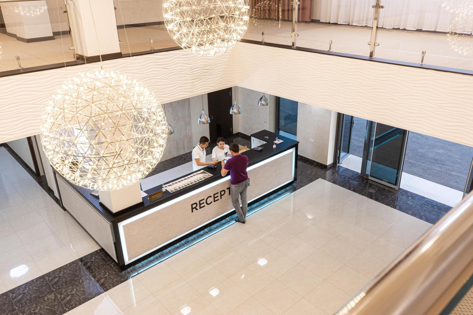 Grand Fergana Hotel Dış mekan fotoğraf