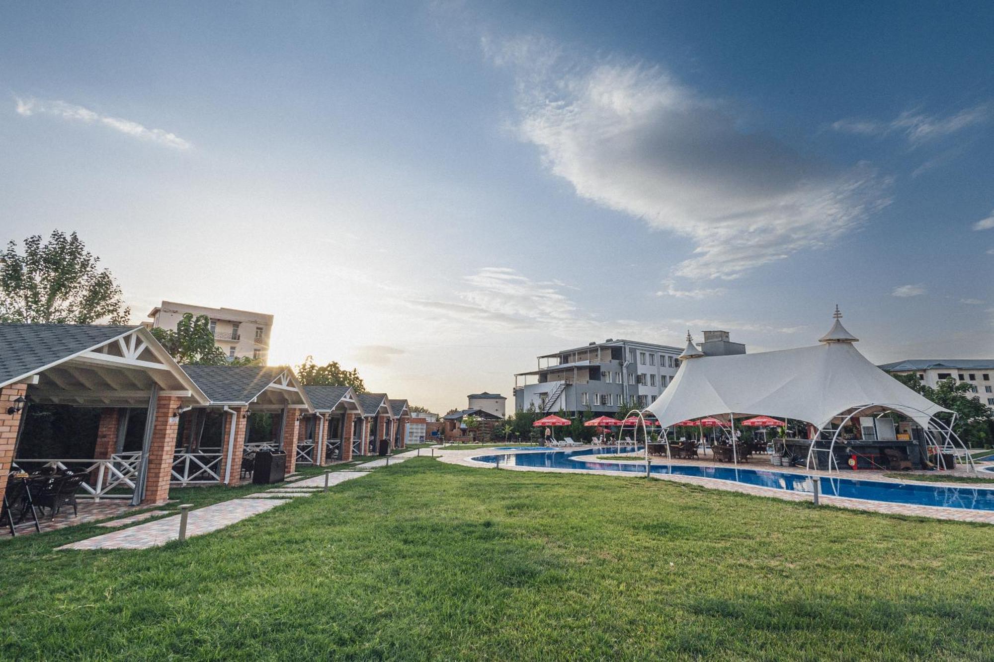 Grand Fergana Hotel Dış mekan fotoğraf